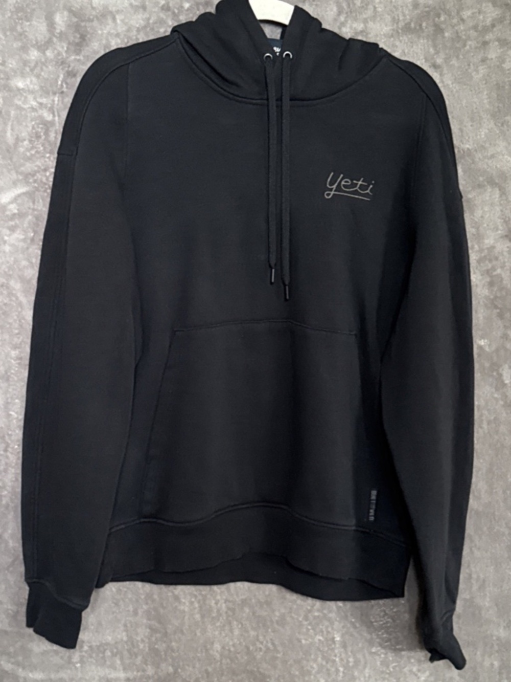 Yeti Men's Classic Fleece Pullover Hoodie Sweatshirt Black Size Small